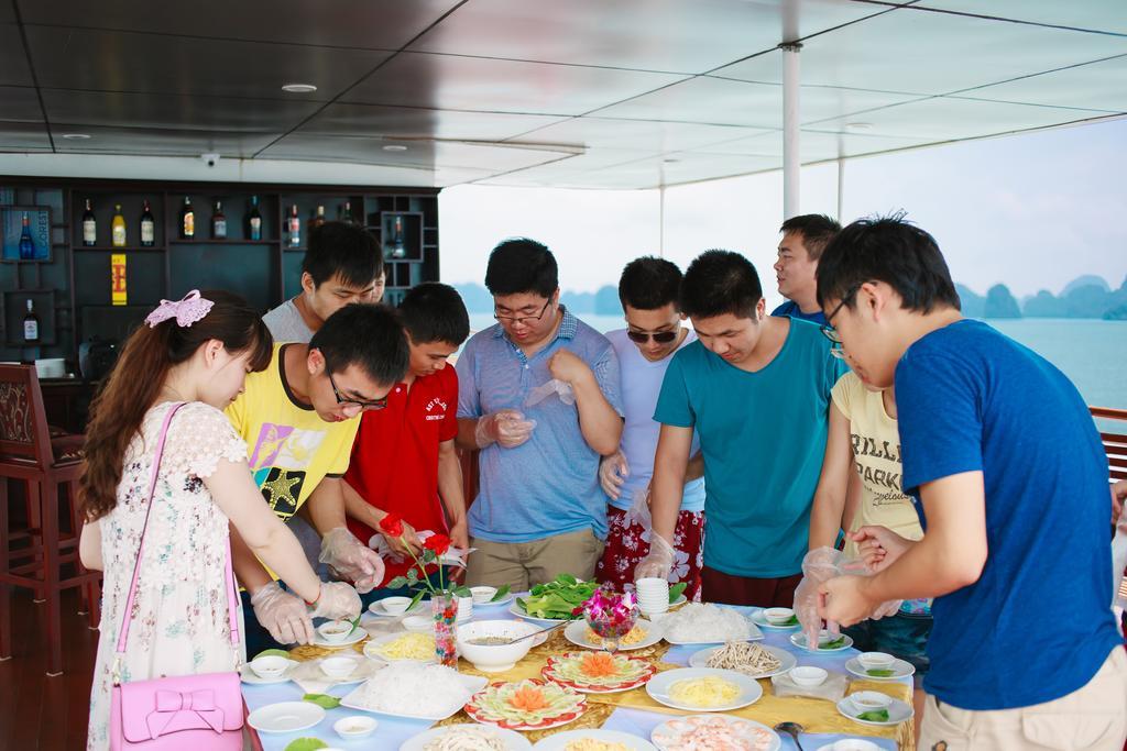 Cristina Diamond Cruise Otel Ha Long Oda fotoğraf